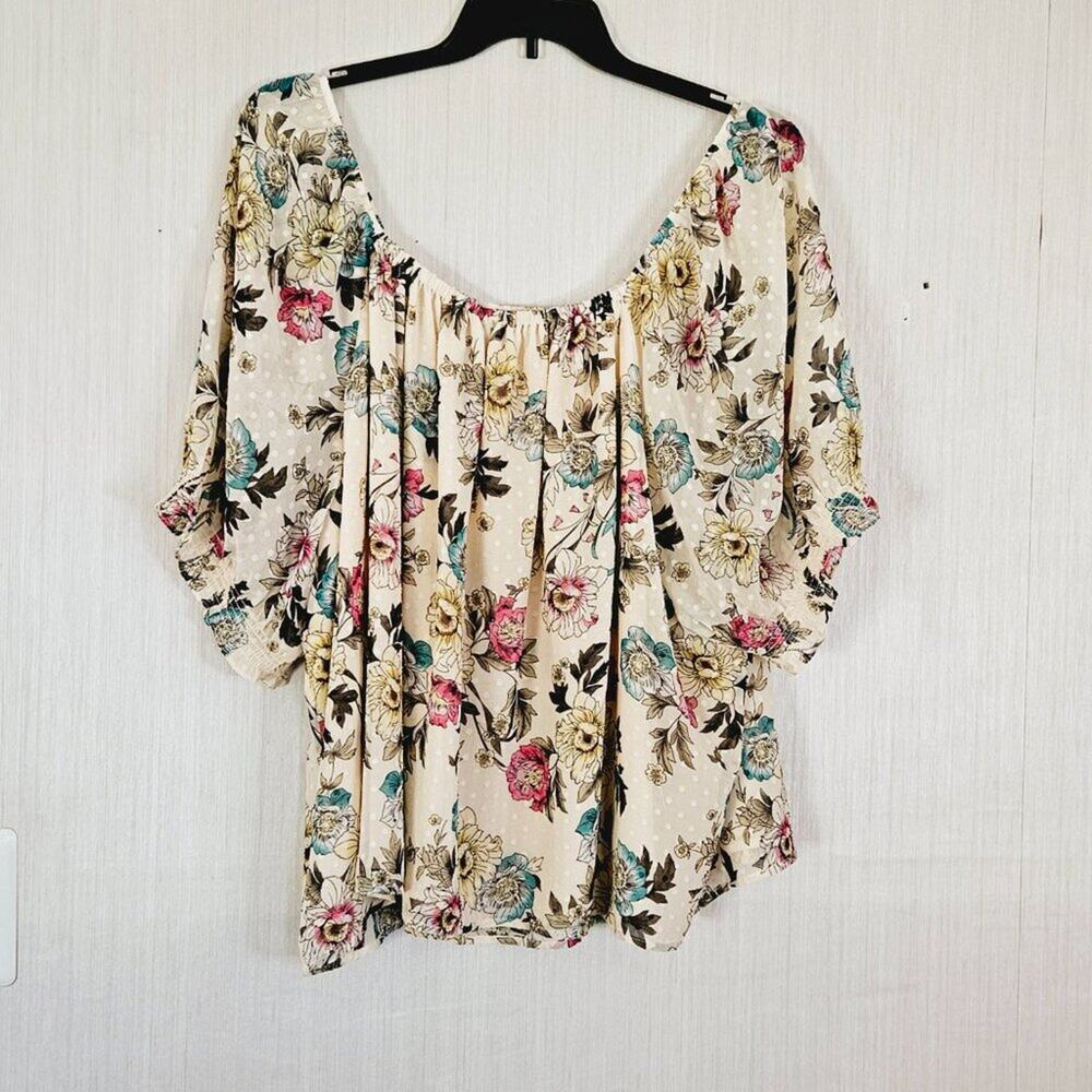Torrid Chiffon Clip Dot Blouson Short Sleeve Top -Tan floral-torrid 4 (26) NWT - Picture 4 of 10
